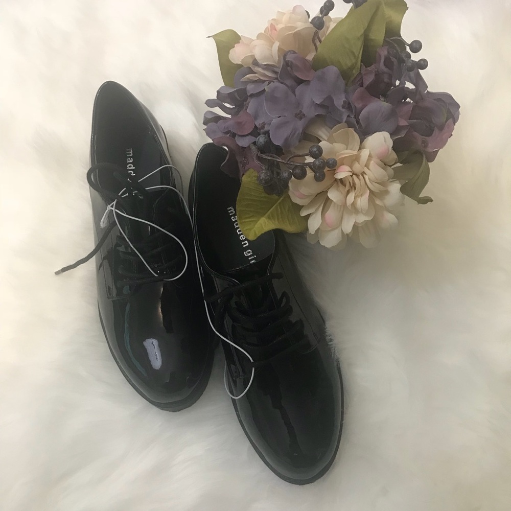 Women Madden Girl Written Platform casual Shoes - Picture 1 of 5
